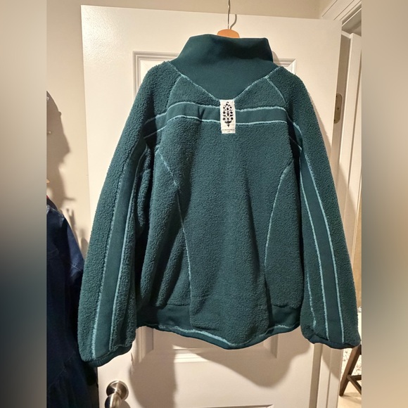 FP Movement by Free People Dark Green Zip-Up Fleece 🔥Size XL - Picture 4 of 6